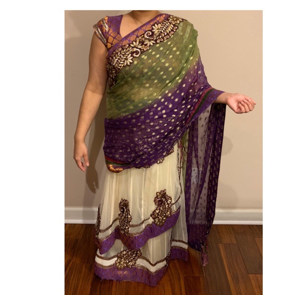 2-Pc Unique Designer Sari (Skirt + Duppatta)